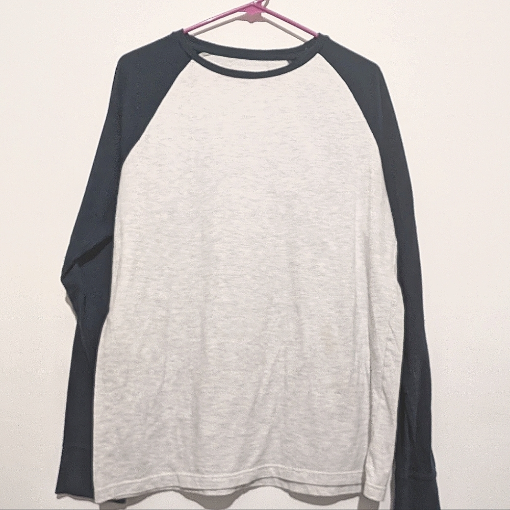 Goodfellow & Co Color Block Tee – Gray & White – Good Condition